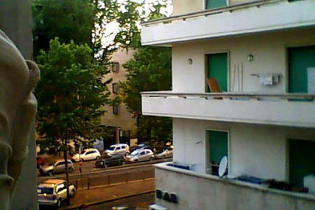 Alloggio Turistico P.Lodi Roma Exterior foto