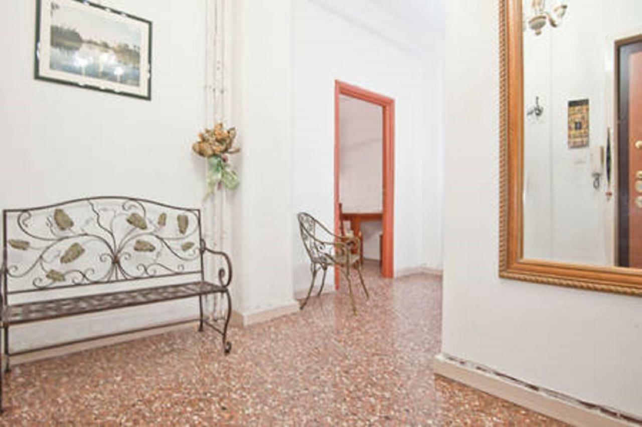 Alloggio Turistico P.Lodi Roma Exterior foto